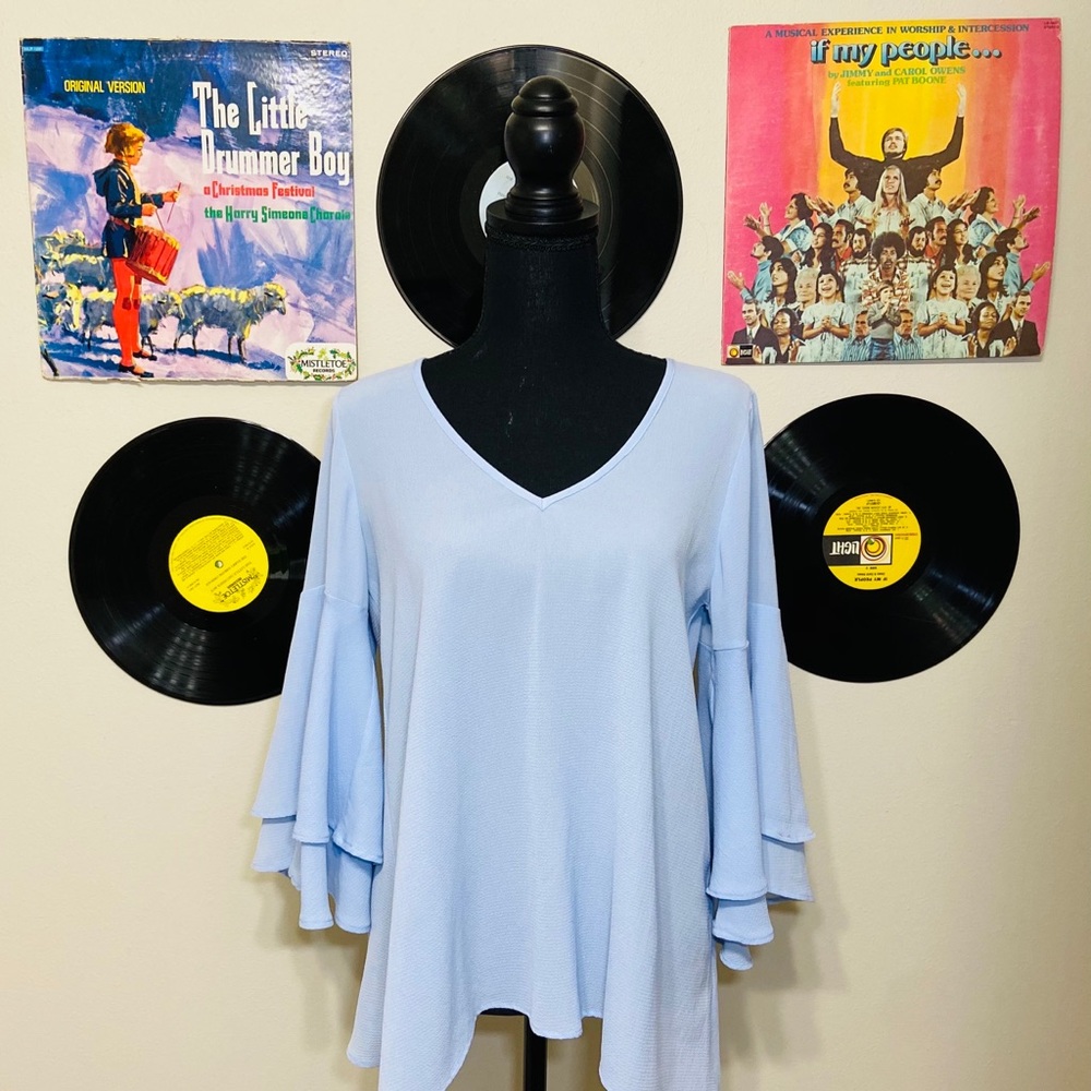 Chenault Women’s Top|V-Neck Ruffle Sleeves|SzS|EUC